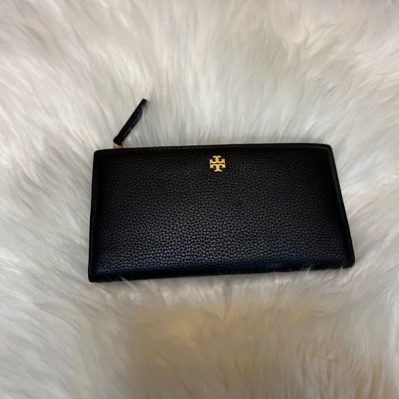 Tory Burch Handbags - Tory Burch wallet